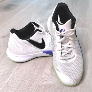 Nike Kyrie Flytrap 2 Girls Basketball Shoes [FREE SHIPPING]